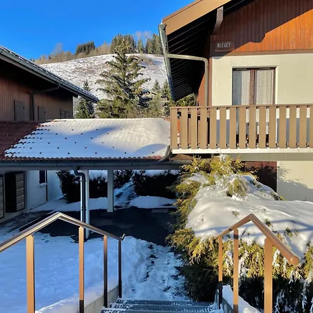 4 Places Avec Jardin Апартаменты